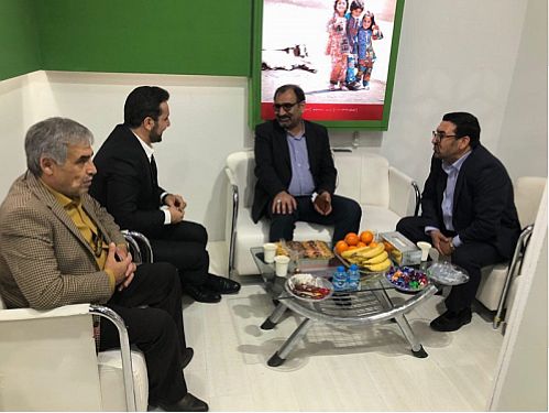 استقبال مسئولان و بازدیدکنندگان از غرفه پست بانک ایران در سومین نمایشگاه توانمندی روستائیان و عشایر
